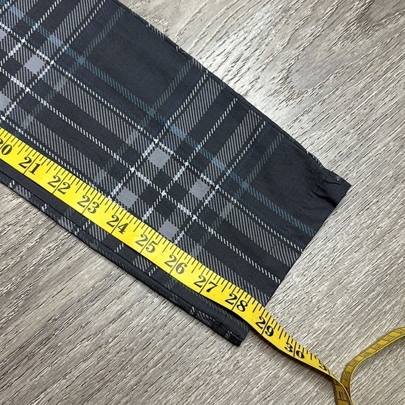 NEW PacSun Men’s Grey Plaided Nylon Cargo Pants Sz Small - Picture 12 of 13